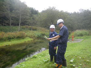 町内の水道工事現場および水道施設の視察を行いました