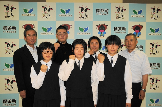 全国中学校柔道大会に出場を決めた標茶中学校の選手たちの写真