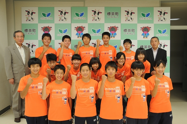 北海道陸上競技大会に出場を決めた標茶中学校の選手たちの写真